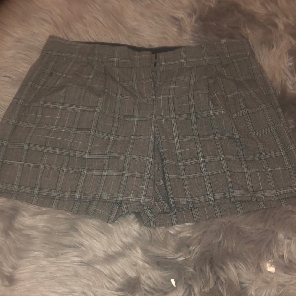 Express size 0 shorts